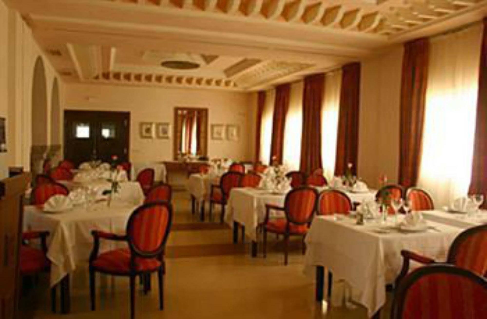 Hotel Borj Dhiafa à Sfax Extérieur photo